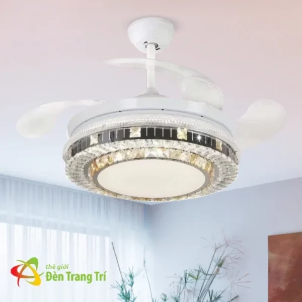 Đèn quạt cánh xếp trang trí phòng khách nhỏ